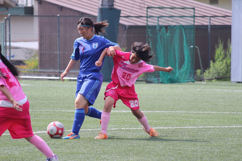 Vs追手門学院高校女子サッカー部さんと交流試合 １ フラミンゴフットボールクラブ